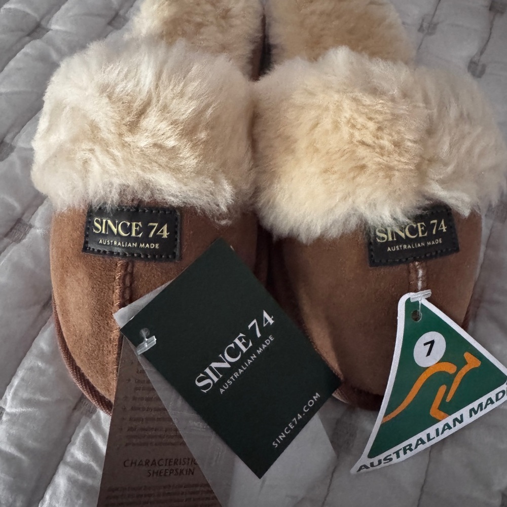 Since 74  Sheepskin Slippers - Chestnut
